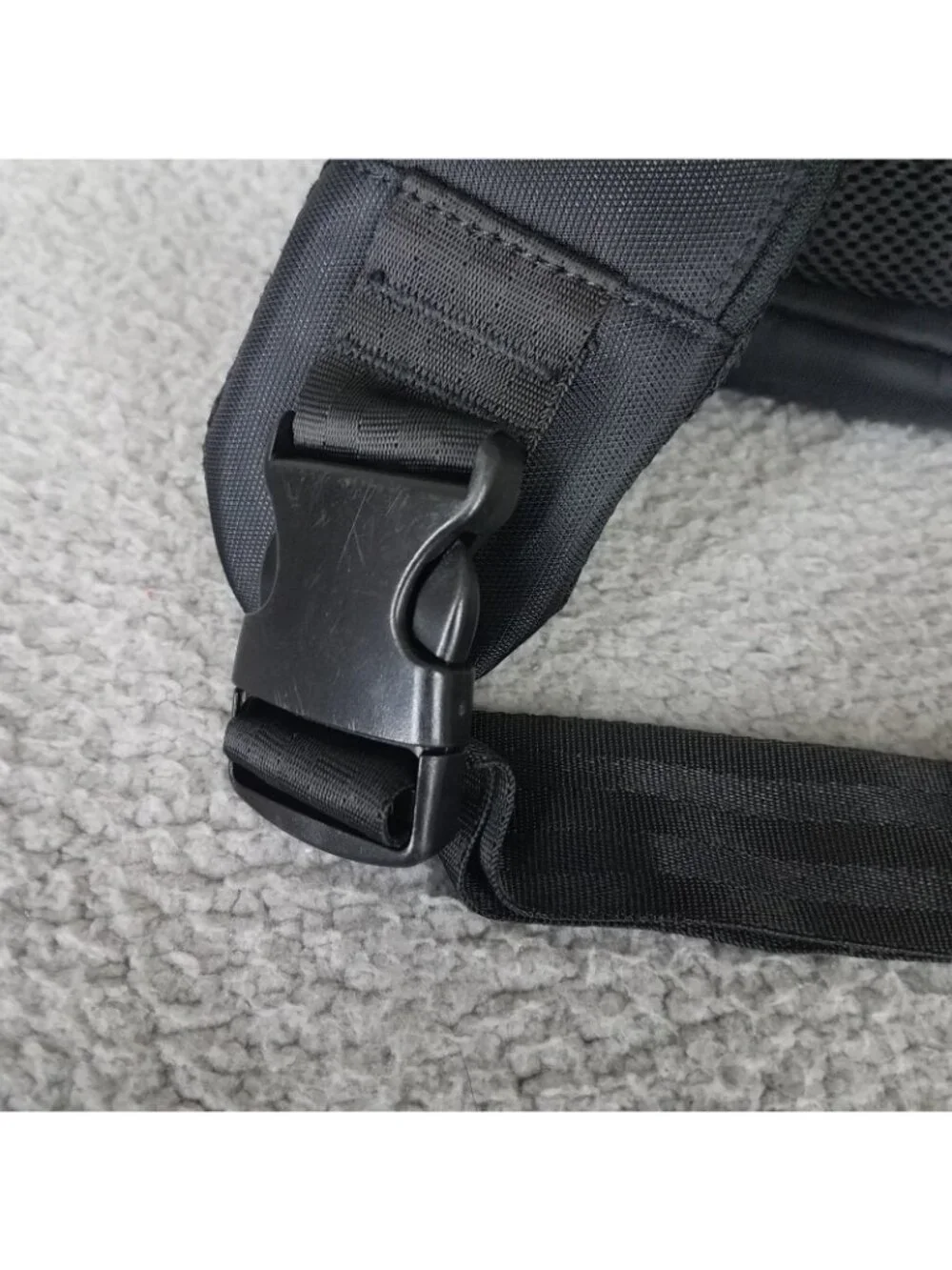 VGoal Sling Pack Bag USB Charging Port  Adult Black Travel Nylon Laptop Sleeve